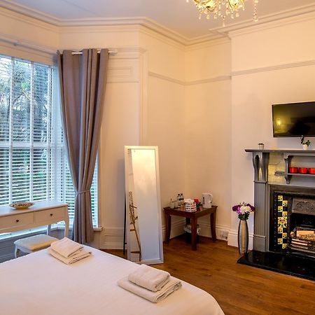 The White House By Bodacious! Swansea Ngoại thất bức ảnh